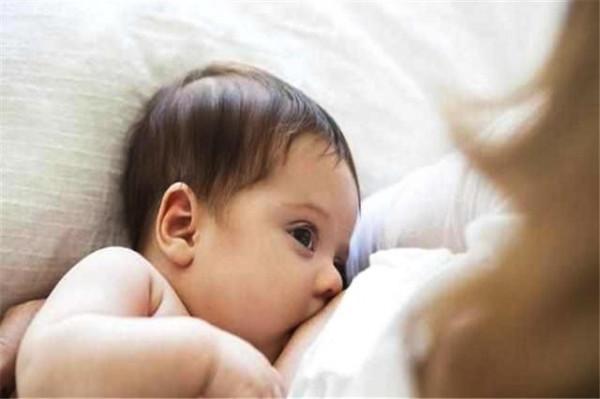 新生寶寶的神奇本能，瞭解後才能讓寶寶吃飽喝足，健康成長