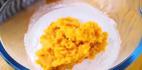 油條新做法，發麵不揉麵，雙手一按，簡單酥脆，保證一次成功