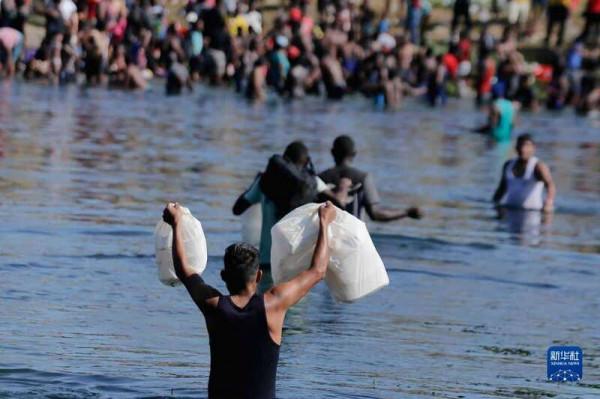 美墨邊境移民潮湧 美墨邊境移民潮湧