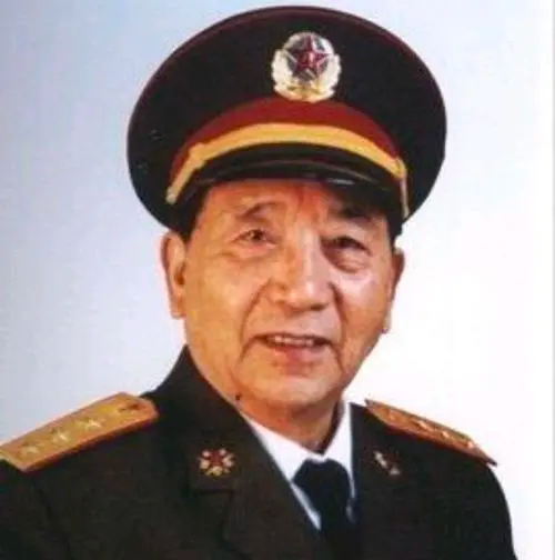 副主席在對越自衛戰時，得知兒子成為參謀，他堅決不同意