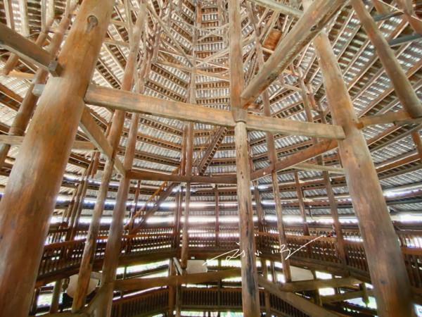 廣西三江的著名地標建築,造型非常奇特,被稱為“世界第一鼓樓” 廣西三江的著名地標建築,造型非常奇特,被稱為“世界第一鼓樓”