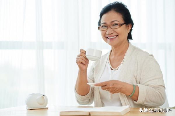 為什麼中年喪夫選擇獨居的女人大多長壽，三個80歲的阿姨說出原因