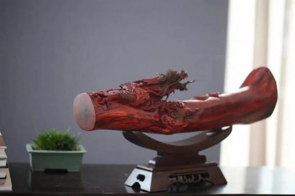 大木之上，金龍盤亙！好漂亮的手工木雕設計