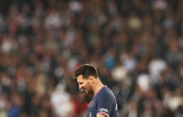 足球——法甲：巴黎聖日耳曼勝里昂