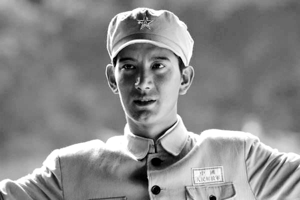 敵軍少將被俘，掏出一支派克金筆，卻引出一個感人的故事