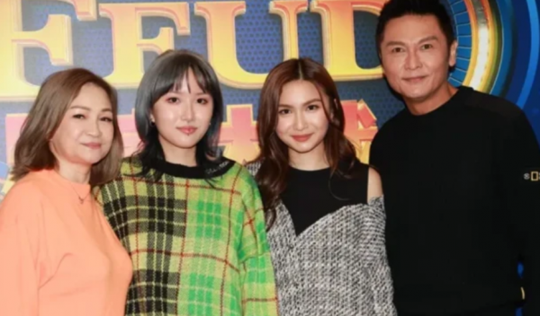 關禮傑全家上節目，老婆和倆女兒共用一張臉，還數關楓馨最有氣質