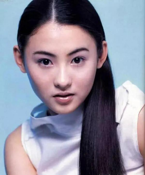 年輕時的她，真的好美