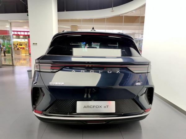 內飾三塊大屏 實拍極狐阿爾法T 空間是亮點 內飾三塊大屏 實拍極狐阿爾法T 空間是亮點