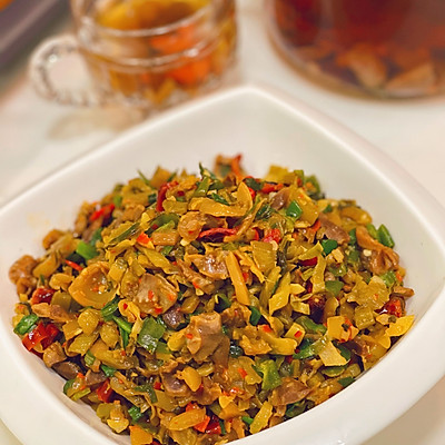 酸菜炒雞胗做的對,脆嫩滿足又美味 酸菜炒雞胗做的對,脆嫩滿足又美味