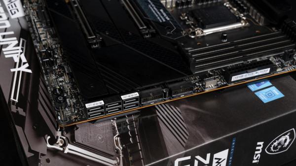 英特爾12代酷睿豪華座駕，微星MEG Z690 UNIFY暗影主機板開箱