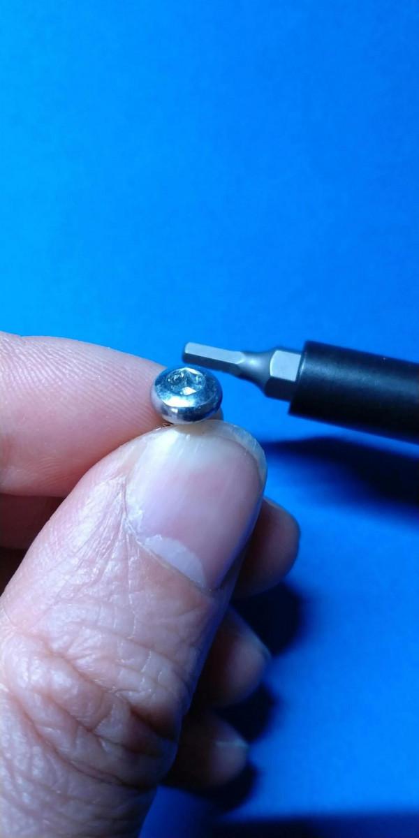 米家智慧電磁爐顯示屏故障不亮，已過保，好奇拆機看看