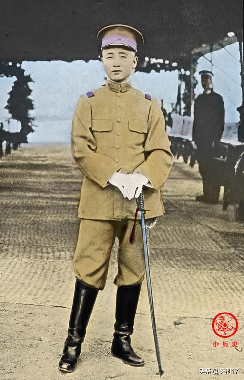 東北軍的軍紀鬆弛惡習很多，張學良整改無力自己也下了水