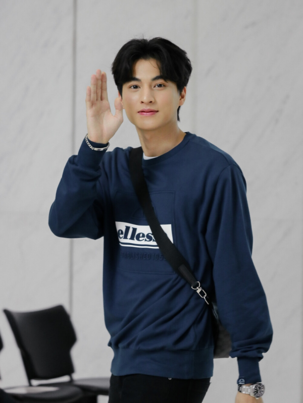 人間天使糕卡娜:熱愛足球 名校畢業 簽約三臺 未來可期 人間天使糕卡娜:熱愛足球 名校畢業 簽約三臺 未來可期