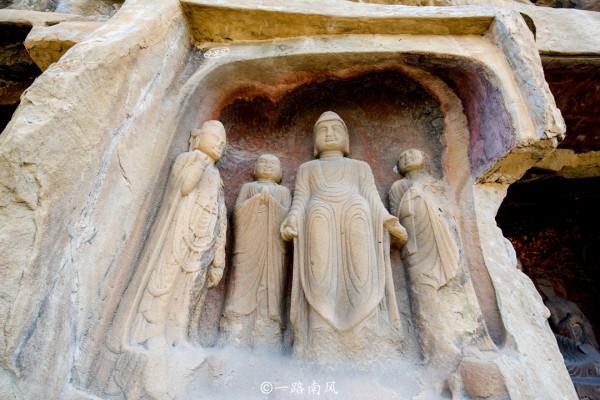 四川廣元這片懸崖佛窟好壯觀，未來有望成為世界遺產，你去過嗎？