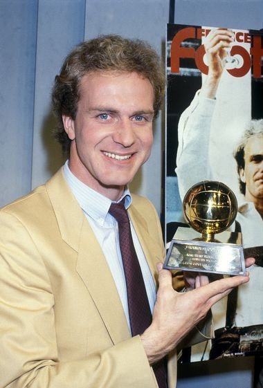 德國戰神魯梅尼格，不是10號的10號，與球王之間只差一座世界盃