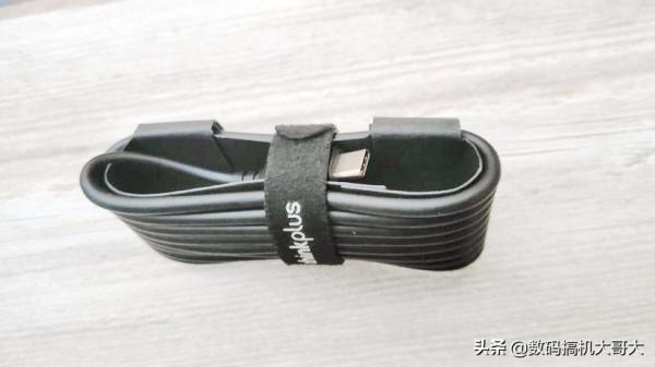 「原創」敢想敢為之聯想Thinkplus 口紅電源Pro 65W黑色版使用分享