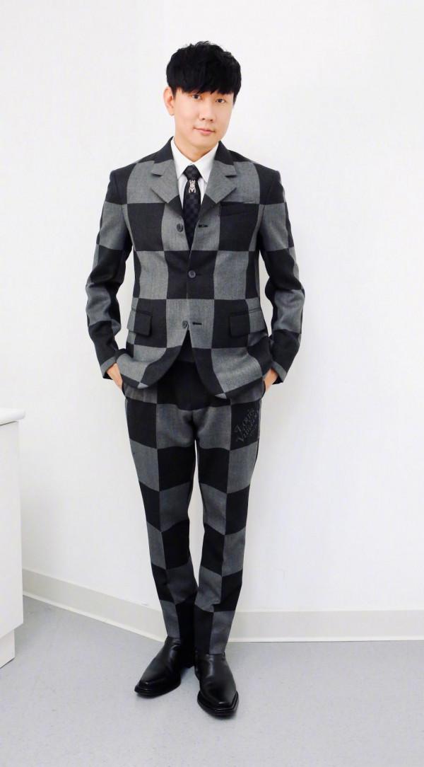 雷佳音李現撞衫遭吐槽！33位男星撞衫修羅場，誰醜誰尷尬