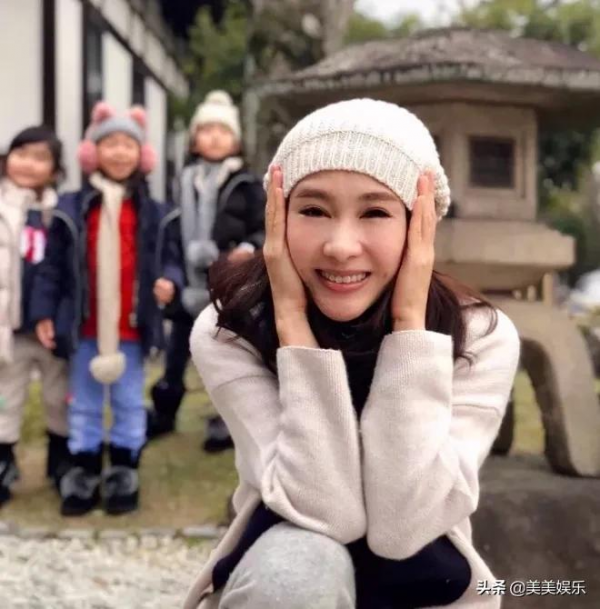 為幫助弟弟退圈，嫁殘障富豪，扶弟魔黎姿的故事，比你想象的精彩