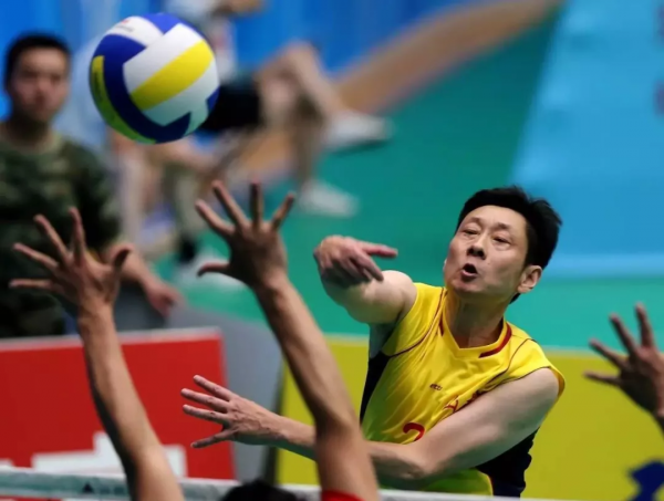 關於氣排球調整扣球技術