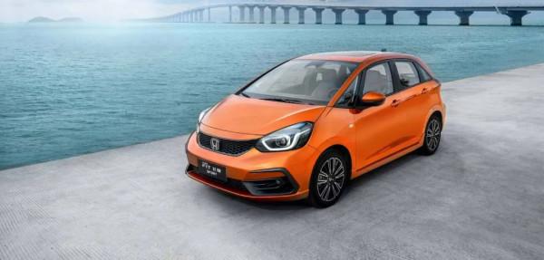 畢業季購車指南,不但動力強,還有高顏值,年輕人值得擁有! 畢業季購車指南,不但動力強,還有高顏值,年輕人值得擁有!