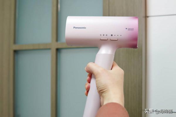 松下新品吹風機NA0H實測:水潤幹發新體驗,是時候換個新吹風機了 松下新品吹風機NA0H實測:水潤幹發新體驗,是時候換個新吹風機了