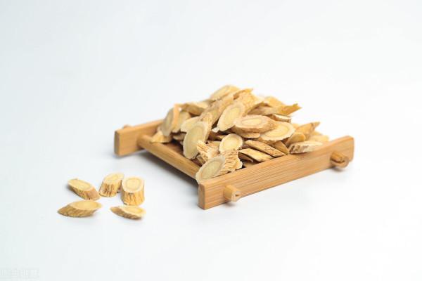 溼疹、面板瘙癢？當歸飲之，養血潤燥，祛風止癢，有效調理