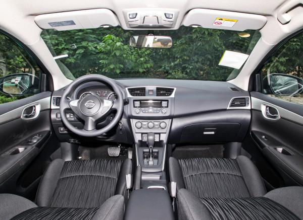 不到10萬買CVT版經典軒逸很香嗎?唯一短板是配置不夠高 不到10萬買CVT版經典軒逸很香嗎?唯一短板是配置不夠高