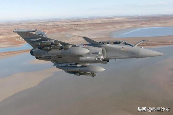 阿聯酋豪擲190億美元採購法國陣風戰鬥機，印度又不高興了