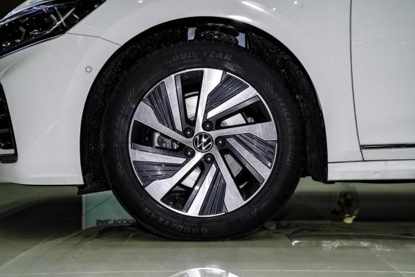 體驗帕薩特PHEV 混動豪華版，軸距2871mm，油耗1.4L，值得入手嗎？