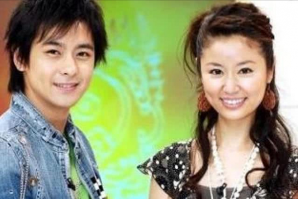 舊情人相見的名場面:鄧超郝蕾刻意避嫌,黃曉明李菲兒令人意外 舊情人相見的名場面:鄧超郝蕾刻意避嫌,黃曉明李菲兒令人意外