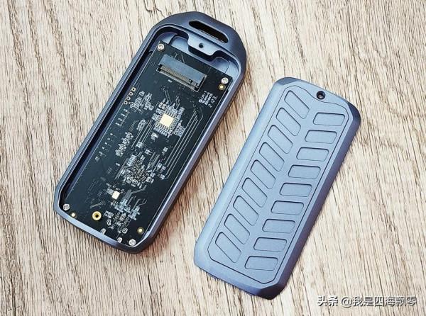 三星PM9A1 GEN4 SSD用USB4硬碟盒在雷電3和雷電4下速率能到多少? 三星PM9A1 GEN4 SSD用USB4硬碟盒在雷電3和雷電4下速率能到多少?