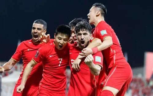 事實證明本土教練的執教水平只能在四十強賽這種低水平賽事上玩玩