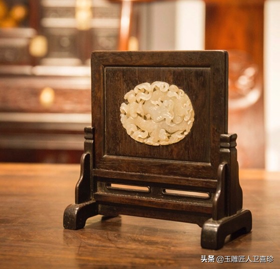 “玉痴”乾隆的私藏玉器，歷時十年才完成的“玉山子”