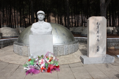 毛岸英之妻改嫁，毛澤東親自挑選夫婿，後來她替兒子取名“小英”