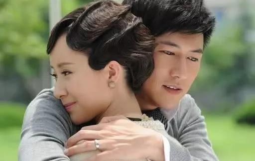 青萍是允唐心中的白月光，毓婉允唐相互嫌棄只因是父母強加