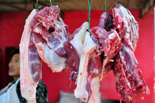 11月23日！生豬的黃金季節到，自信即巔峰，12月份的豬價有驚喜？