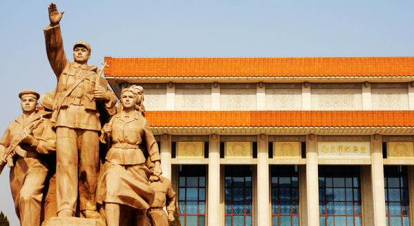 1964年,毛主席看完京劇後,指著主角問道:這個人現在什麼職務? 1964年,毛主席看完京劇後,指著主角問道:這個人現在什麼職務?