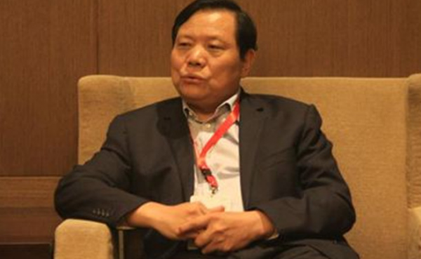 騙董明珠26億，忽悠萬達入局，這個高中學歷的汽修工怎麼做到的？