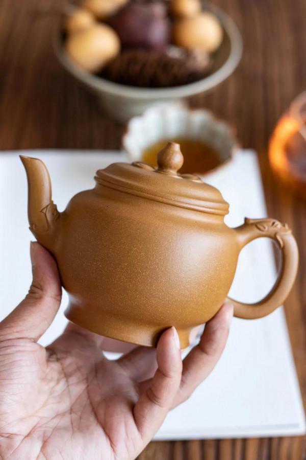 「龍韻宮燈」 黃金段