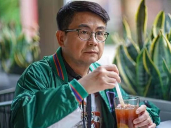 移居內地19年！黃一山賣房套現給孩子做準備，長子患重病行動不便