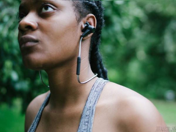 聽了這麼多年的藍芽耳機,我們發現自己被騙了 聽了這麼多年的藍芽耳機,我們發現自己被騙了