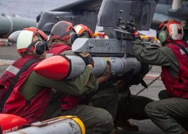 美日在為掀桌子做準備？在海峽南北兩端同時展開演習，意圖明確