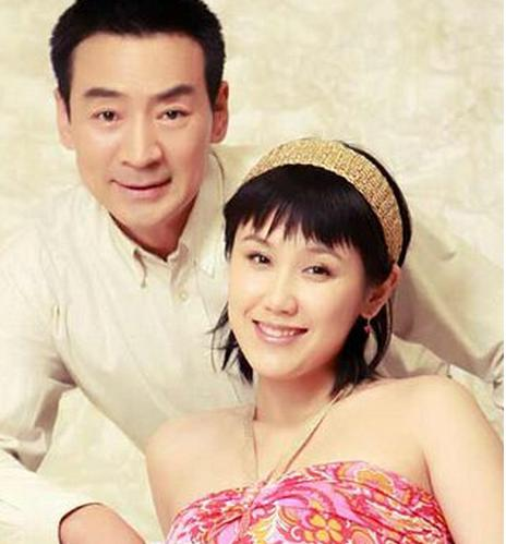 該抱孫子的年紀當了爹,5位明星老來得子,白髮蒼蒼還要賺錢養娃 該抱孫子的年紀當了爹,5位明星老來得子,白髮蒼蒼還要賺錢養娃