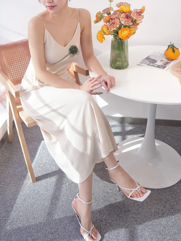 楊冪新造型好美，不愧是過年穿搭天花板