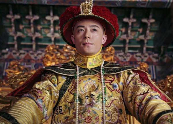 皇帝的一天怎麼過？乾隆3點起床，7點翻牌子開始“平凡”的一天