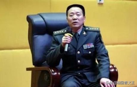 教你如何識別我軍3等10級的軍官軍銜，記住這3個要素就行了