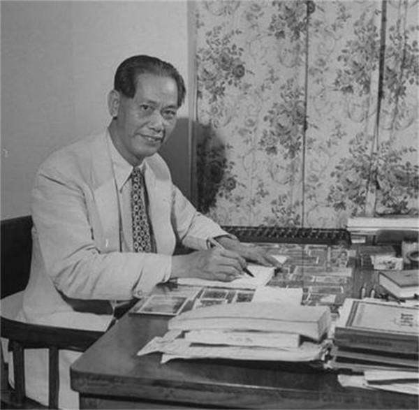 南昌起義時，他拉著5000人叛變，後成抗日名將，建國後當了副主席