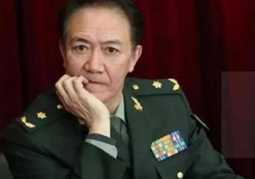 油頭粉面還演軍人?別被電視劇騙了,這些明星告訴你啥叫中國硬漢 油頭粉面還演軍人?別被電視劇騙了,這些明星告訴你啥叫中國硬漢