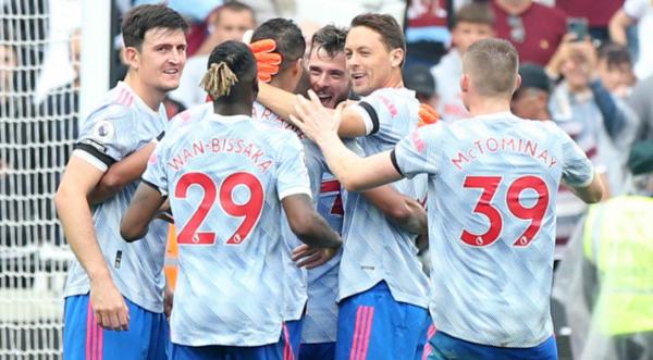 德赫亞自曝撲點挽救曼聯過程，C羅準確指示！索帥揉亂其頭髮祝賀