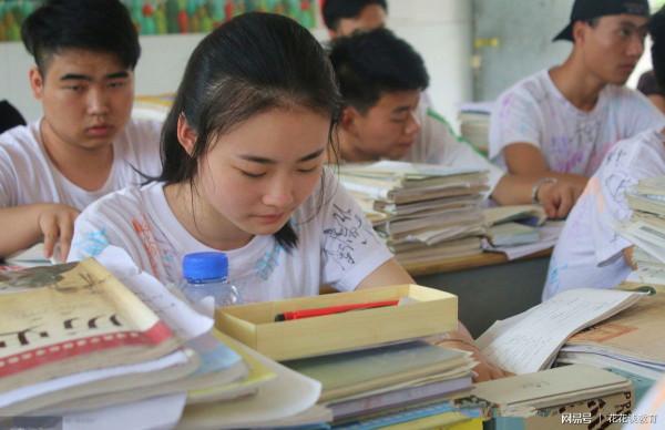 “雙一流”大學錄取名單曝光，1/4來自復讀生，家長直呼教育不公